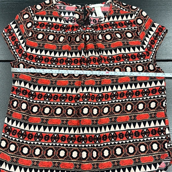 H&M Women’s Geometric Red and Black Top - 10 - Picture 5 of 8